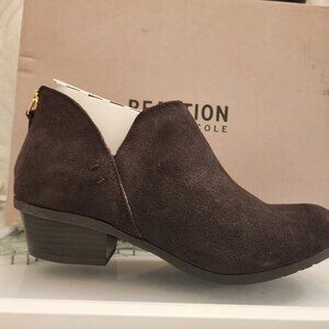 Kenneth Cole Reaction "Side Way" Brown Booties. NIB. Size 6.5